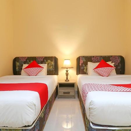 Super Oyo 2280 Wisma Guntur II Денпасар Екстериор снимка