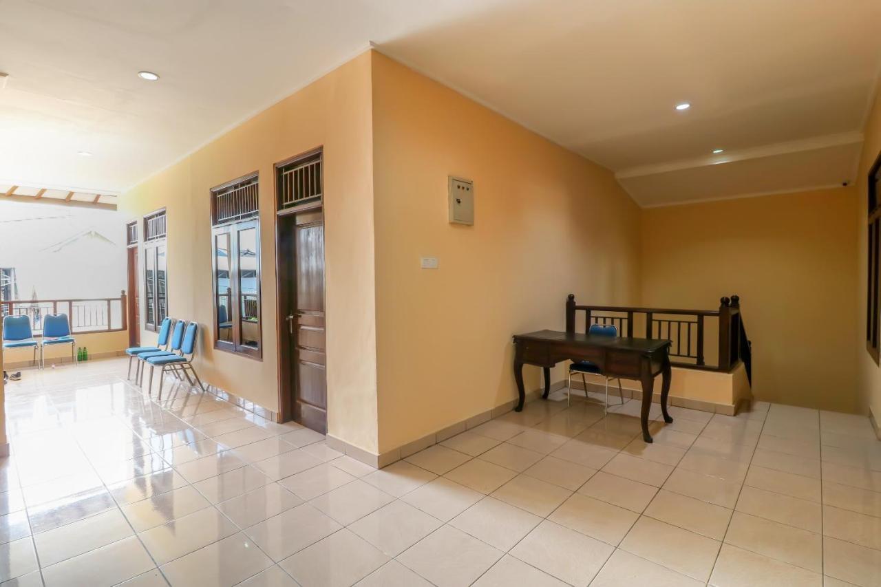 Super Oyo 2280 Wisma Guntur II Денпасар Екстериор снимка